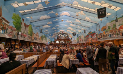 Nove cene na Oktoberfestu: Pivo skuplje, voda preko 11 evra