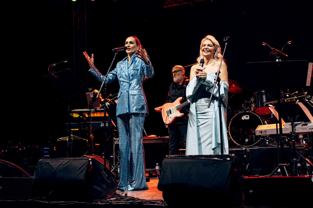 Duet Lene Kovačević i Jelene Gavrilović obeležio koncert italijanske muzike: Publika horski pevala (FOTO)