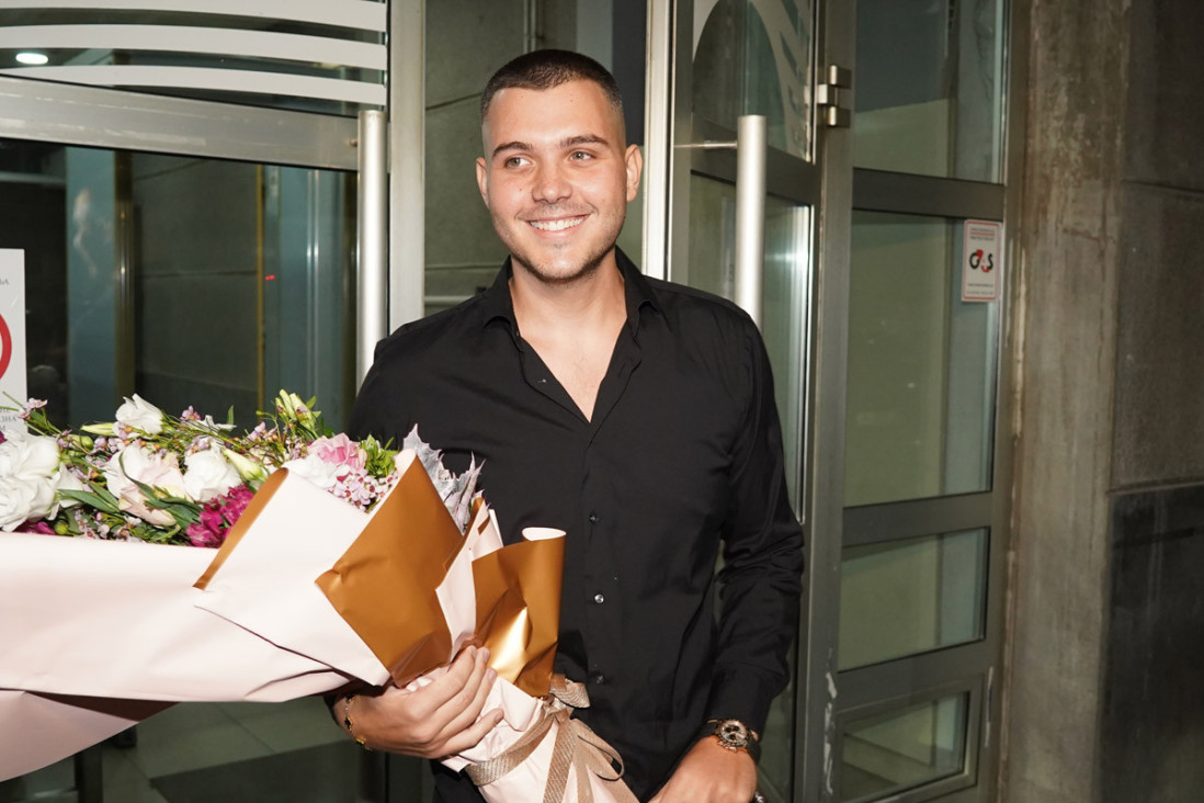 "Ja odmah ustajem da čistim i ribam!" Evo u kakvom je odnosu Kaća Grujić sa svekrvom!