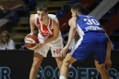 Evroliga dobro zna ko je Nikola Topić!  Ovaj klinac zna da igra košarku! (VIDEO)