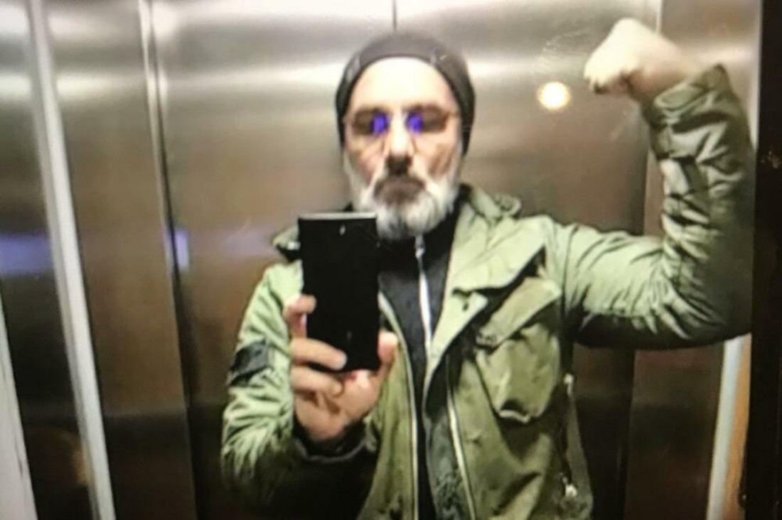 "Škaljarac" upao u klopku: Došao naoružan, a prijavila ga devojka (FOTO)