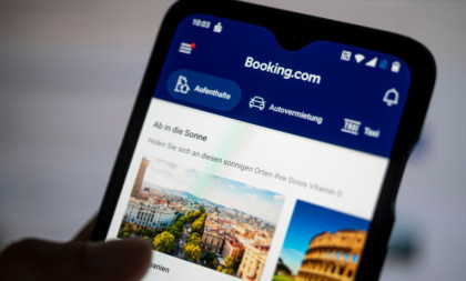 Muku muče sa Booking-om: Hoteli širom sveta traže zarađeni novac