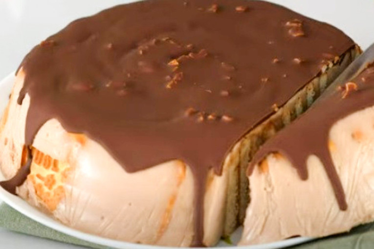 Recept dana: Sočni čokoladni kolač sa keksom, savršena poslastica za svaku priliku (VIDEO)