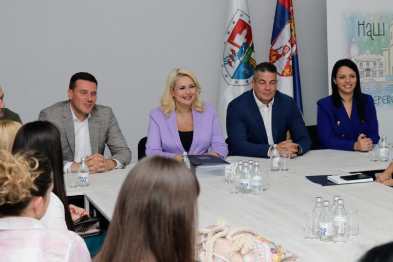 Ministarka Kisić uručila 24 ugovora o finansiranju postupaka vantelesne oplodnje!