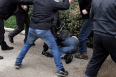 Masovna tuča u okolini tri srednje škole u Podgorici: Dve osobe povređene