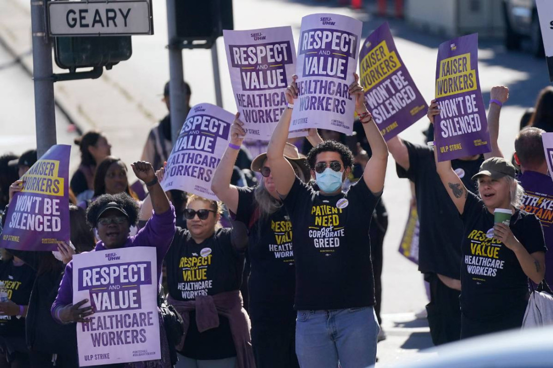 Najveći štrajk u američkom zdravstvu: Desetine hiljada medicinskih sestara i radnika obustavilo rad