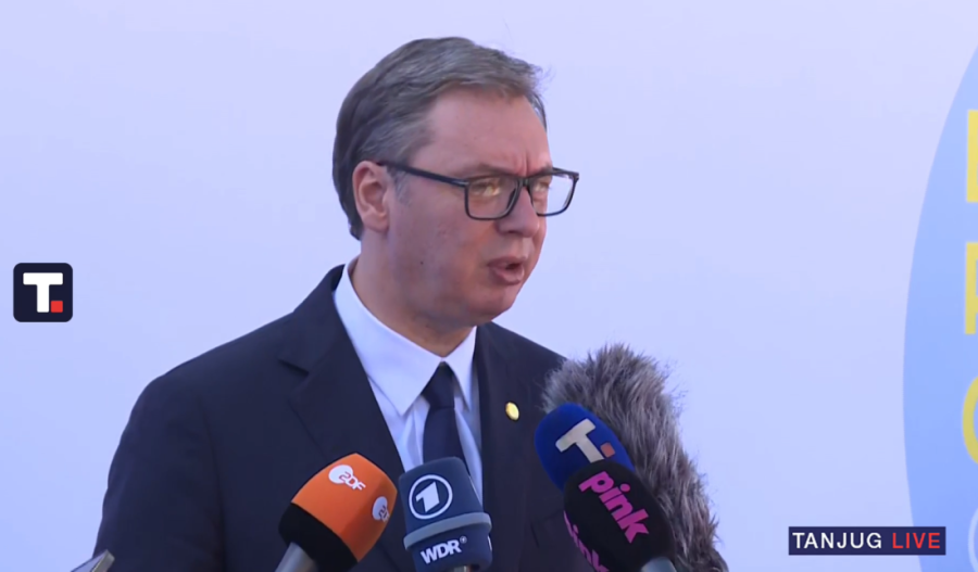 Predsednik Vučić iz Granade: Moramo da se borimo za zemlju, neki će pokušati da govore i o Srbiji na različite načine