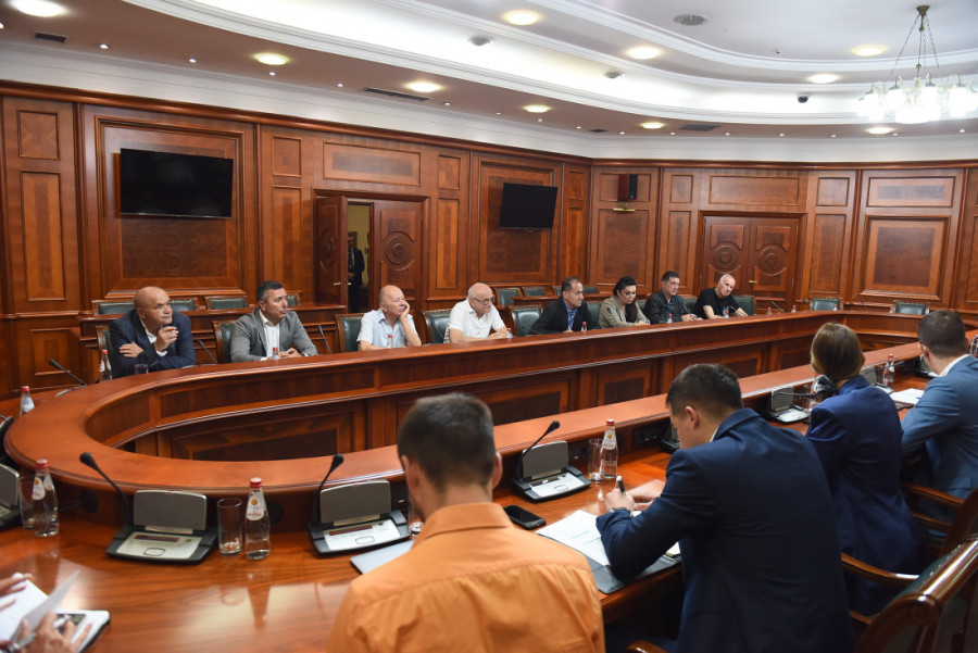 Premijerka sa sindikatima prosvete: Vlada će predložiti Protokol za povećanje naknade za razredne starešine