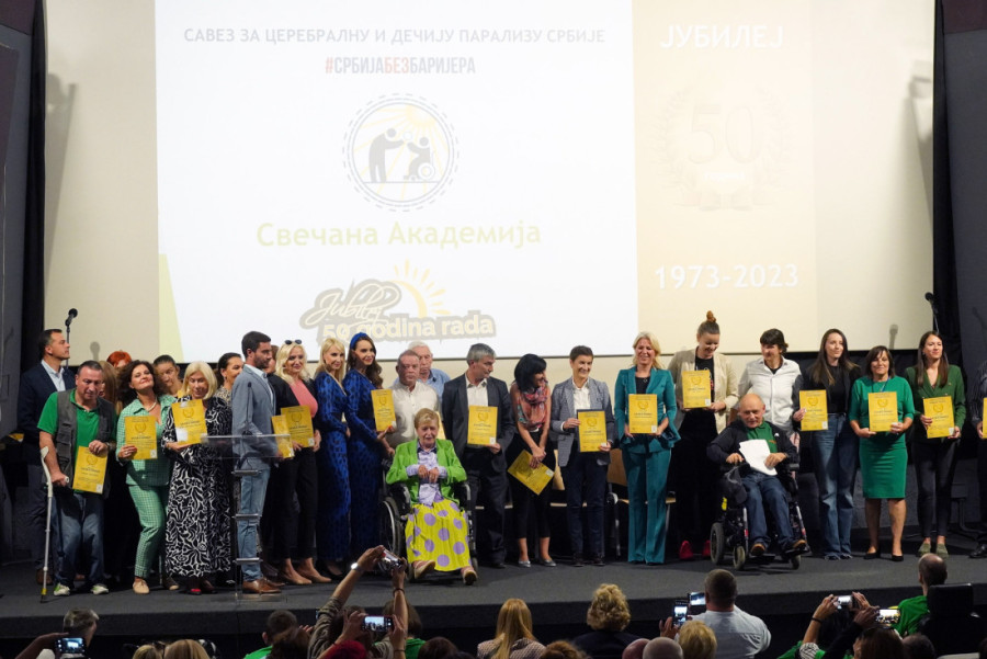 Brnabić na obeležavanju 50 godina od početka rada Saveza za cerebralnu i dečiju paralizu: Država radi na tome da stvori Srbiju bez barijera