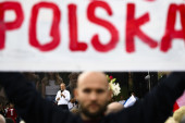Poljsku čekaju najneizvesniji izbori do sada: Tesna trka između vladajuće stranke i opozicije, a sve bi mogla da pokvari jedna mala stranka