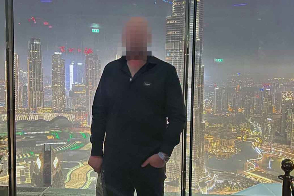 Ovo je Crnogorac koji je brutalno pretukao Kineskinju u hotelskoj sobi! Nije želela s njim da ima odnos, pa ju je šutirao i davio