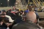 Potresne scene sa aerodroma u Tel Avivu: Deca i ljudi leže po pisti, sirene najavljuju novi napad!