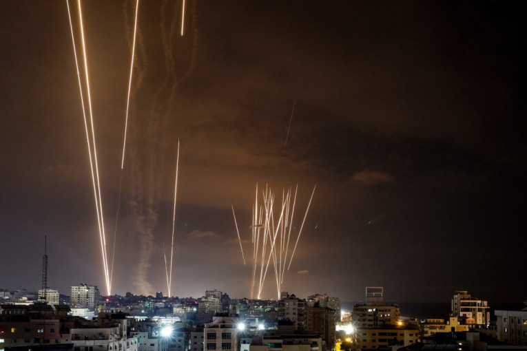 Prvi snimci bombardovanja: Žestok noćni udar na Tel Aviv!