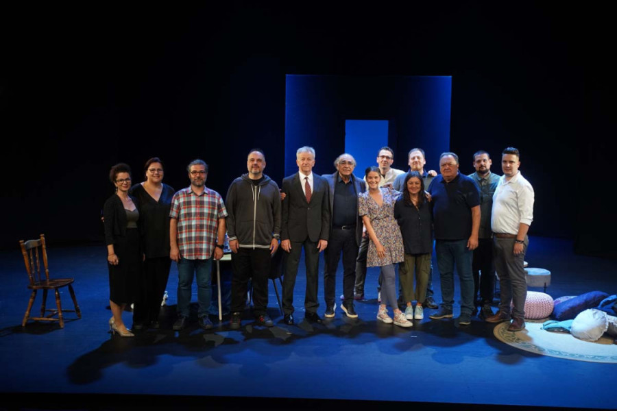 Svečani početak nove sezone u Zvezdara teatru: Pogledajte ko se pojavio na premijeri predstave "Kuća" (FOTO)