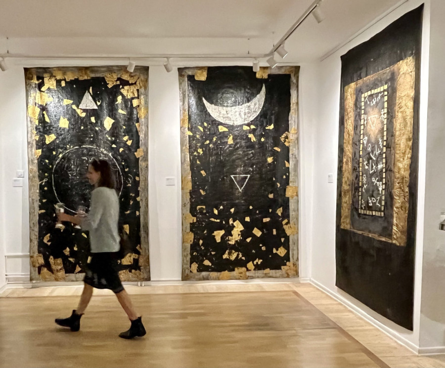 Osnivač kultnog beogradskog kluba Akademija Milovan Destil Marković izlaže u Beogradu: Povratak u osamdesete (FOTO)