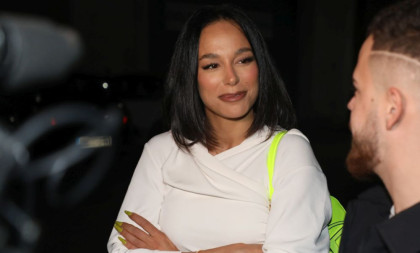 Trudna Edita ispod bunde - samo u vešu! Stomačić u prvom planu (FOTO)