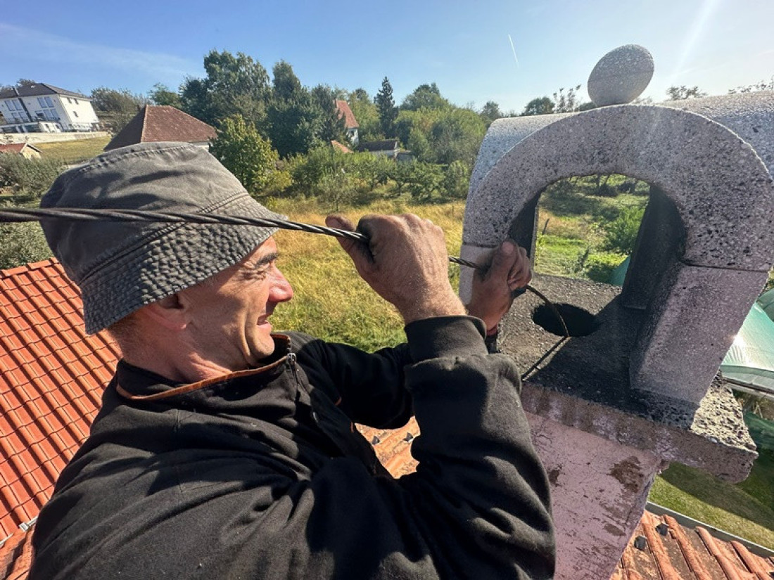 Dobrivoje je jedan od retkih odžačara u zapadnoj Srbiji, dao je i savet šta da radite pred grejnu sezonu