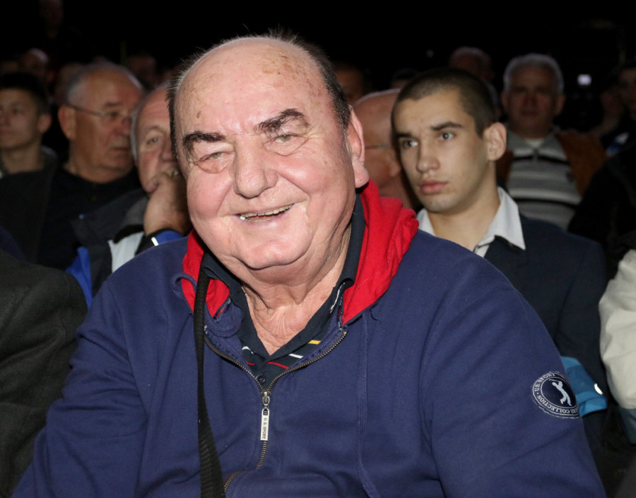 Našeg pevača život nije mazio: Majke se ne sećam, sisao sam mleko od stotinu žena