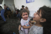 Trudnice u Gazi prolaze stravičan teror! Hanan se porodila kod kuće u toku bombaškog napada: "Vrištala sam pred svojom decom"