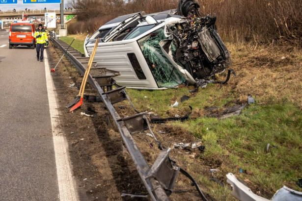 Oba sina mu bila u kombiju: Jedan stradao, drugi u teškom stanju! Oglasio se otac - vozio je trener!