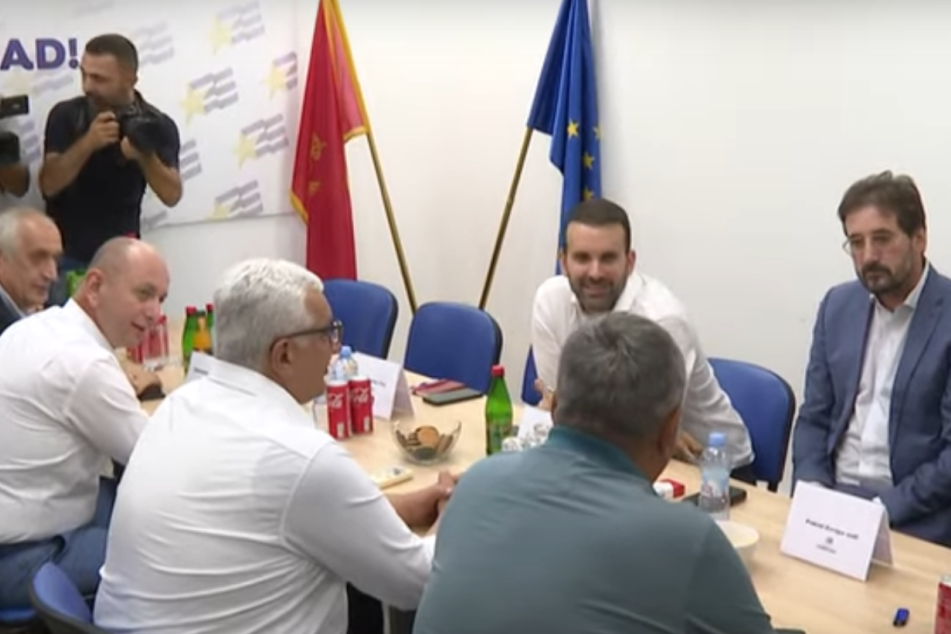 Crna Gora na korak od nove vlade: Lideri 11 partija potpisali koalicioni sporazum