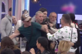 Bojana Pavlović i Lepi Mića u ozbiljnom klinču! Obezbeđenje moralo da ih rastavlja: Marš napolje, đubre jedno! (VIDEO)