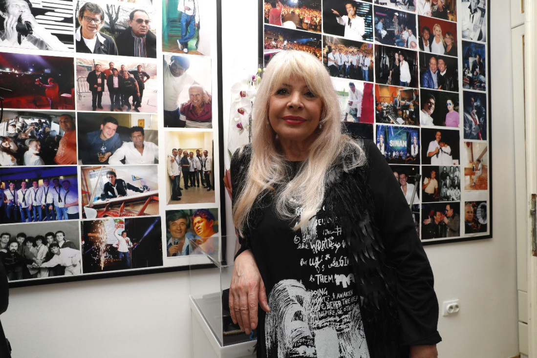 Hanki Paldum je 26 godina mlađi kolega slao eksplicitne fotke: Ovo je bila njena reakcija!