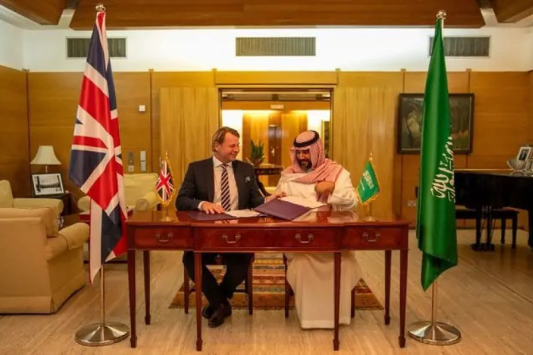 Britanski izaslanik hvali partnerstvo između Saudijske Arabije i Velike Britanije u oblasti esporta!