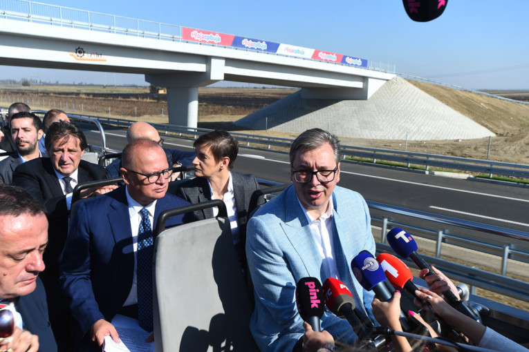 Svečano otvorena deonica auto-puta Ruma-Šabac! Vučić: Naša Srbija ide napred, ovo je veličanstveno - dovešćemo nove investitore! (FOTO)