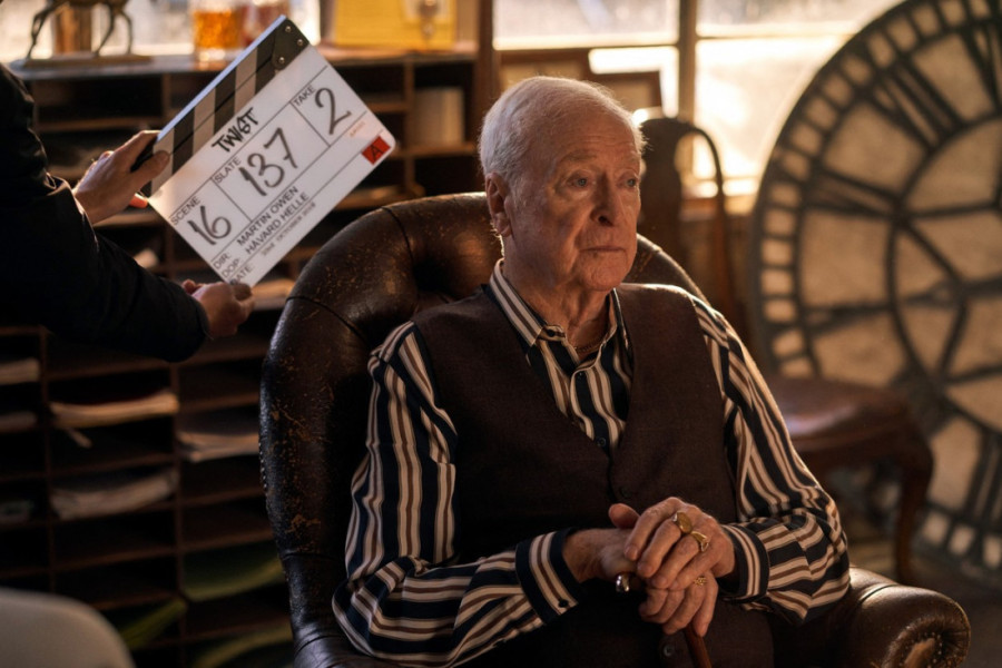 Glumac Majkl Kejn objavio roman "Smrtonosna igra": Međunarodna intriga i napet zaplet (FOTO)