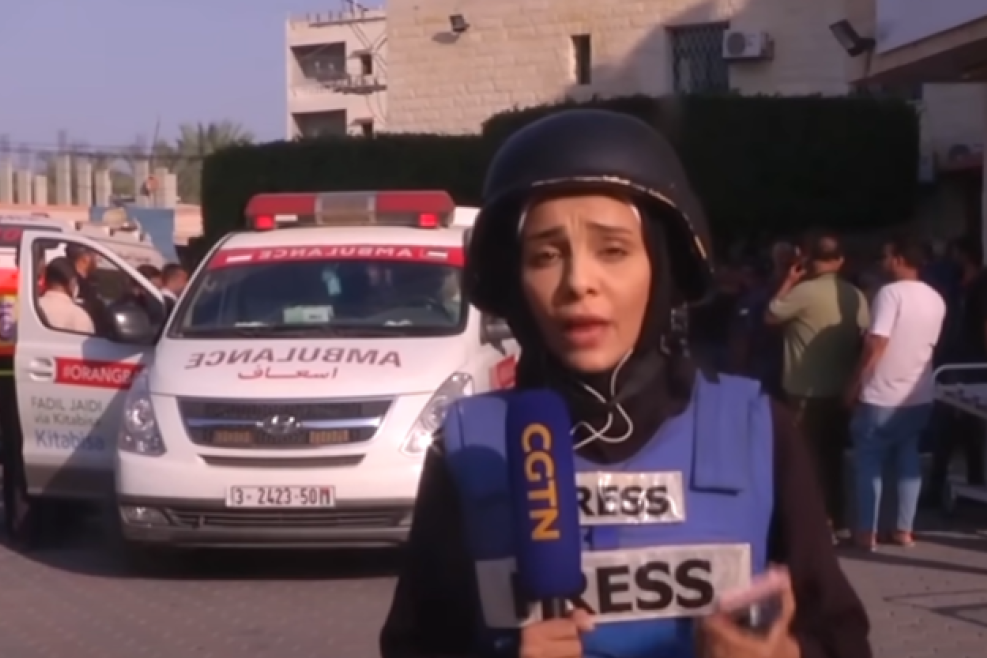 Novinarka se rasplakala tokom javljanja iz Gaze: Godinama izveštavam, ali ovo nikada nisam videla (VIDEO)