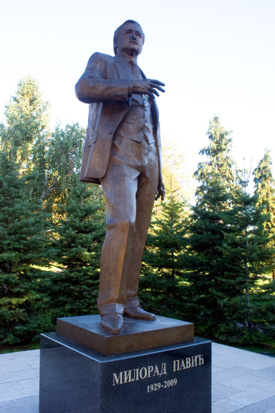 Petnaest godina od smrti Milorada Pavića: Veličanstven pisac kome je Nobelova nagrada izmakla jer je njegov narod bio na "stubu srama"