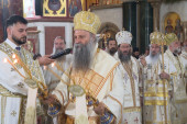 Sabravši se ovde projavljujemo ko smo i šta smo: Patrijarh Porfirije služio liturgiju u hramu Hristovog Vaskrsenja u Podgorici