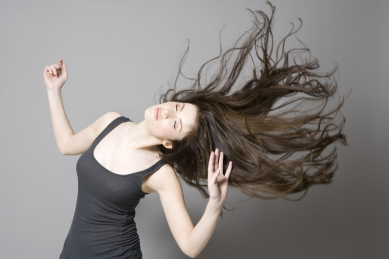 Otkačite frizera, uštedite pare: Dva keratin tretmana za blistavu kosu, koja možete uraditi kod kuće