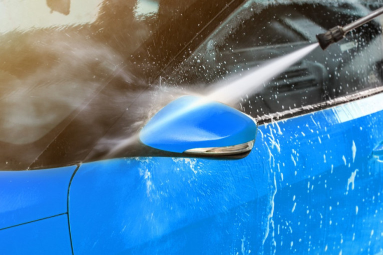 Zaštitite lak na vreme: Redovnom brigom o automobilu on će sačuvati svoj sjaj i lep izgled