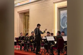 U čast predsedniku Vučiću: Na večeri sa Sijem orkestar je svirao ovu srpsku pesmu (VIDEO)