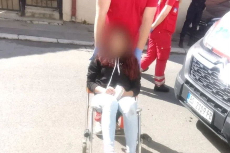 Pomahnitali vozač namerno udario mladu majku sa bebom u kolicima! Beograđanka Mira opisala čitav incident koji se odigrao na Autokomandi