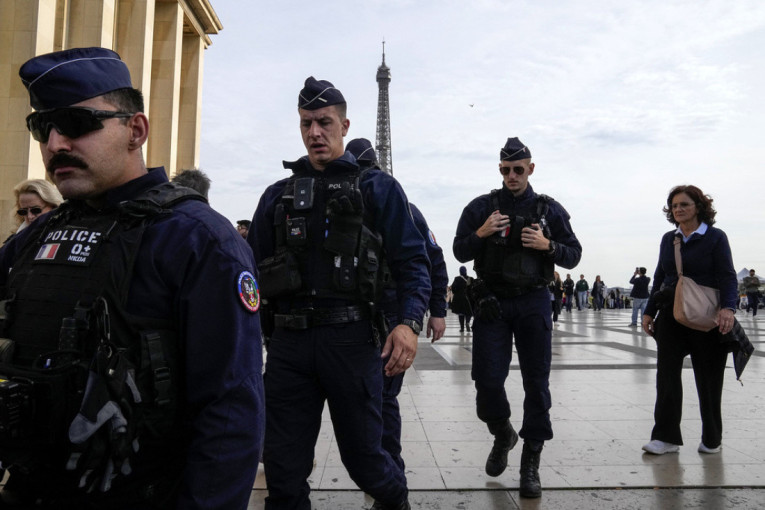 U Francuskoj evakuisano nekoliko aerodroma zbog dojave o bombi! Policija pohrlila na razne strane