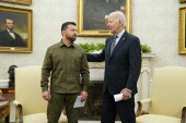 Bivši zvaničnik Pentagona: Zelenski i NATO su u sukobu, Vašington mu sprema puč nalik Majdanu