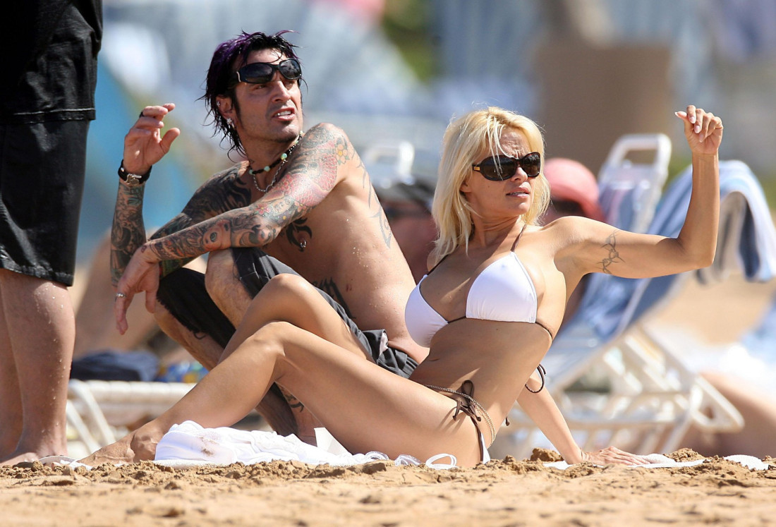 Pamela Anderson ne želi da ima ništa sa "Čuvarima plaže": Molili su sve oko mene, čak su pokušali da nagovore moju decu da me ubede (FOTO)