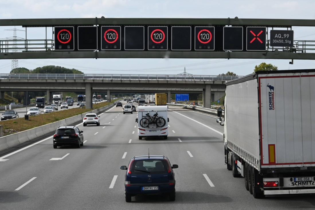 Zvanično objavljeno koji vozači najviše "divljaju" po Srbiji: Glava im već u torbi, a oni još dodaju gas!