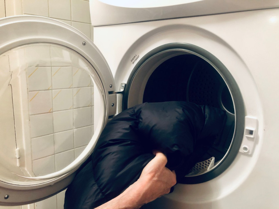 Nekad je samo dovoljno provetriti: Šest komada odeće koje ne morate prati posle svakog nošenja