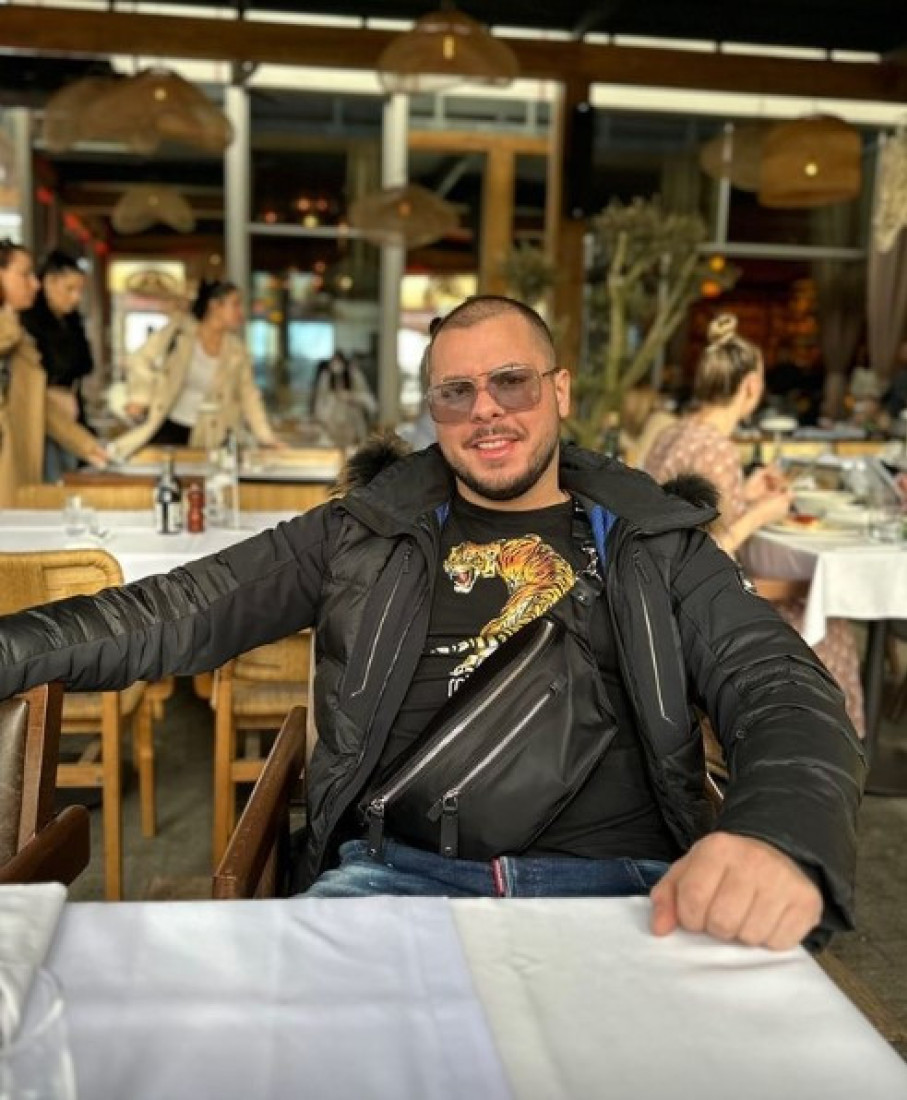 Isplivale poruke koje je Aleksandra Mladenović slala bivšem dečku: Pevačica besnela i iznela šok optužbe