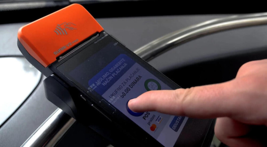 Građani u autobusu primetili novi uređaj, ali nije validator: Evo čemu služi i kako se koristi, ove korake morate znati