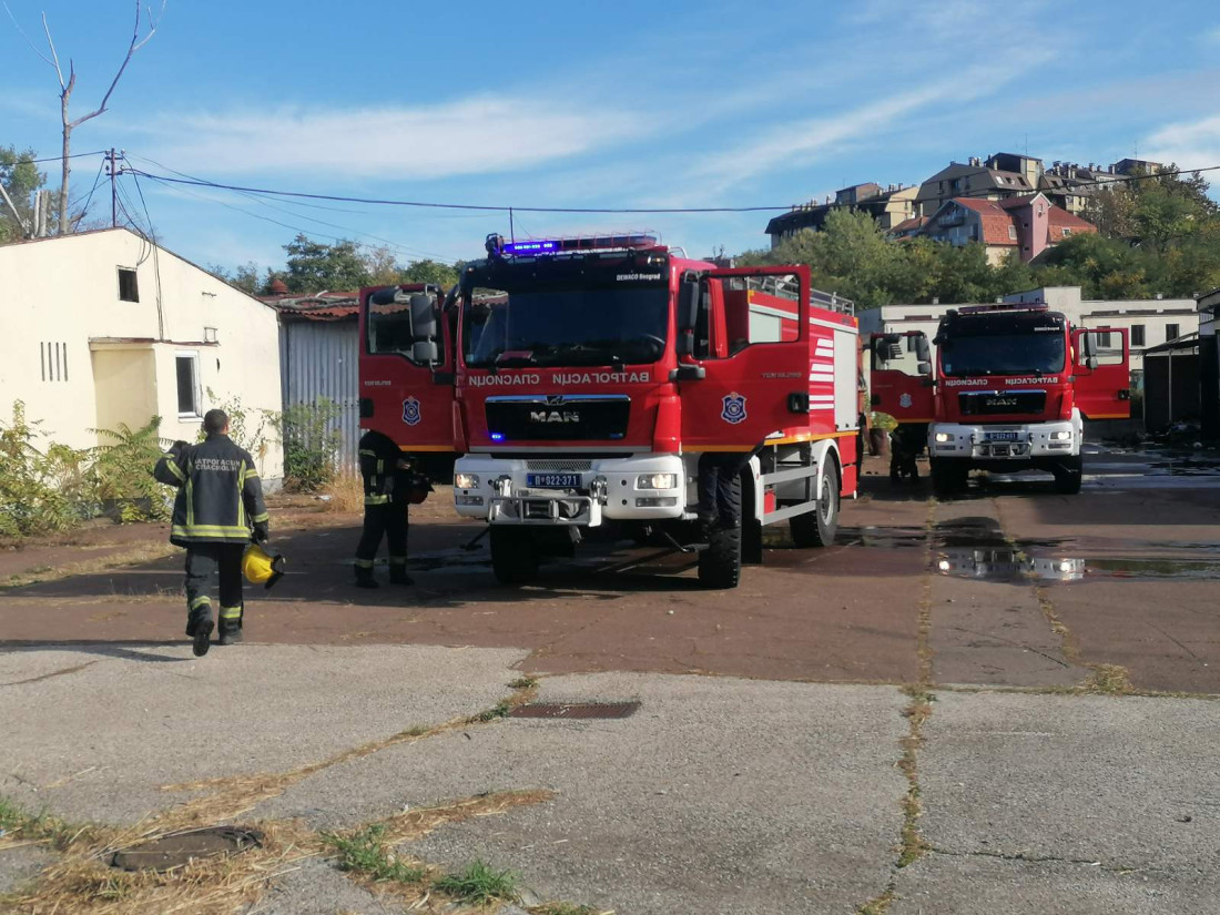 MUP apeluje na građane da budu oprezni prilikom korišćenja otvorenog plamena: Ukoliko primetite požar - odmah pozovite 193!