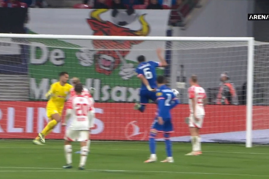 Stamenić je bio na pravom mestu u pravo vreme - Ovako je Zvezda smanjila prednost u Lajpcigu (VIDEO)