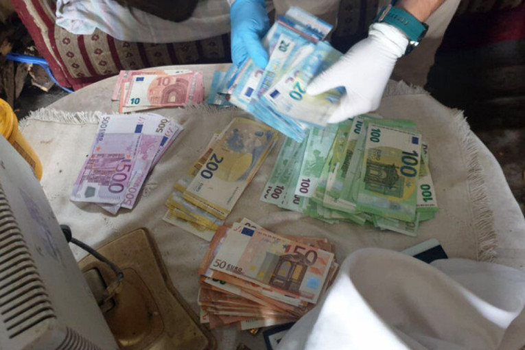 Upali u kuću i odneli 30.000 evra i zlato: Pohapšeni lopovi iz Aleksinca