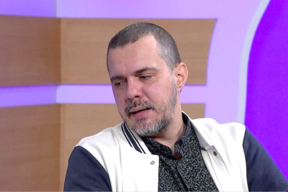 Šok u Beogradu: Tinejdžeri sa sprejom upali u apoteku i odneli 30.000 dinara! Nije im prvi put