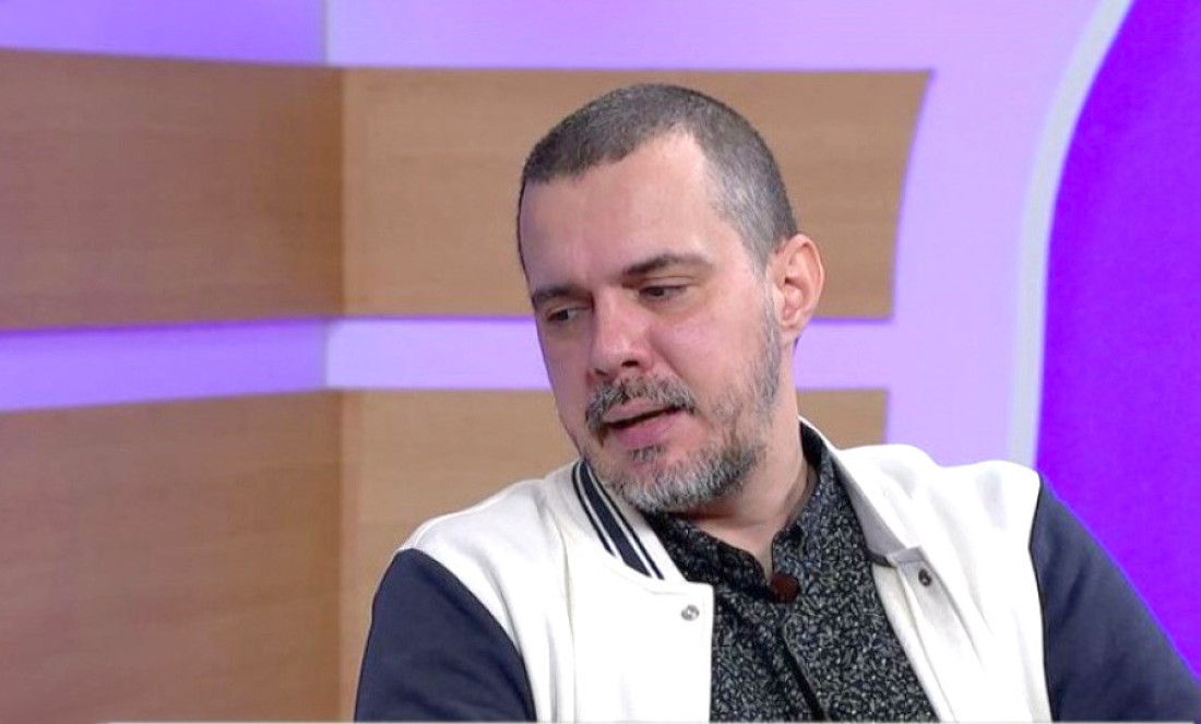 Pevač prevario ženu sa njenim bratom! Skandalozno priznanje šokiralo sve: "Fino se ljubi, šta fali?"