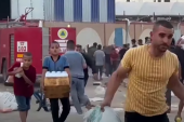 Palestinci upali u skladišta UN sa hranom, grabe sve što mogu: "Ne bismo ovo učinili da ne moramo" (VIDEO)